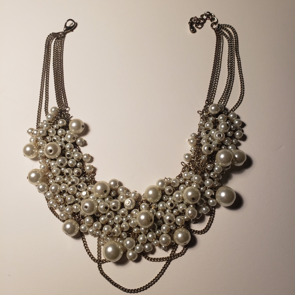 Vintage White Pearl and Silvertone Chains Bib Necklace